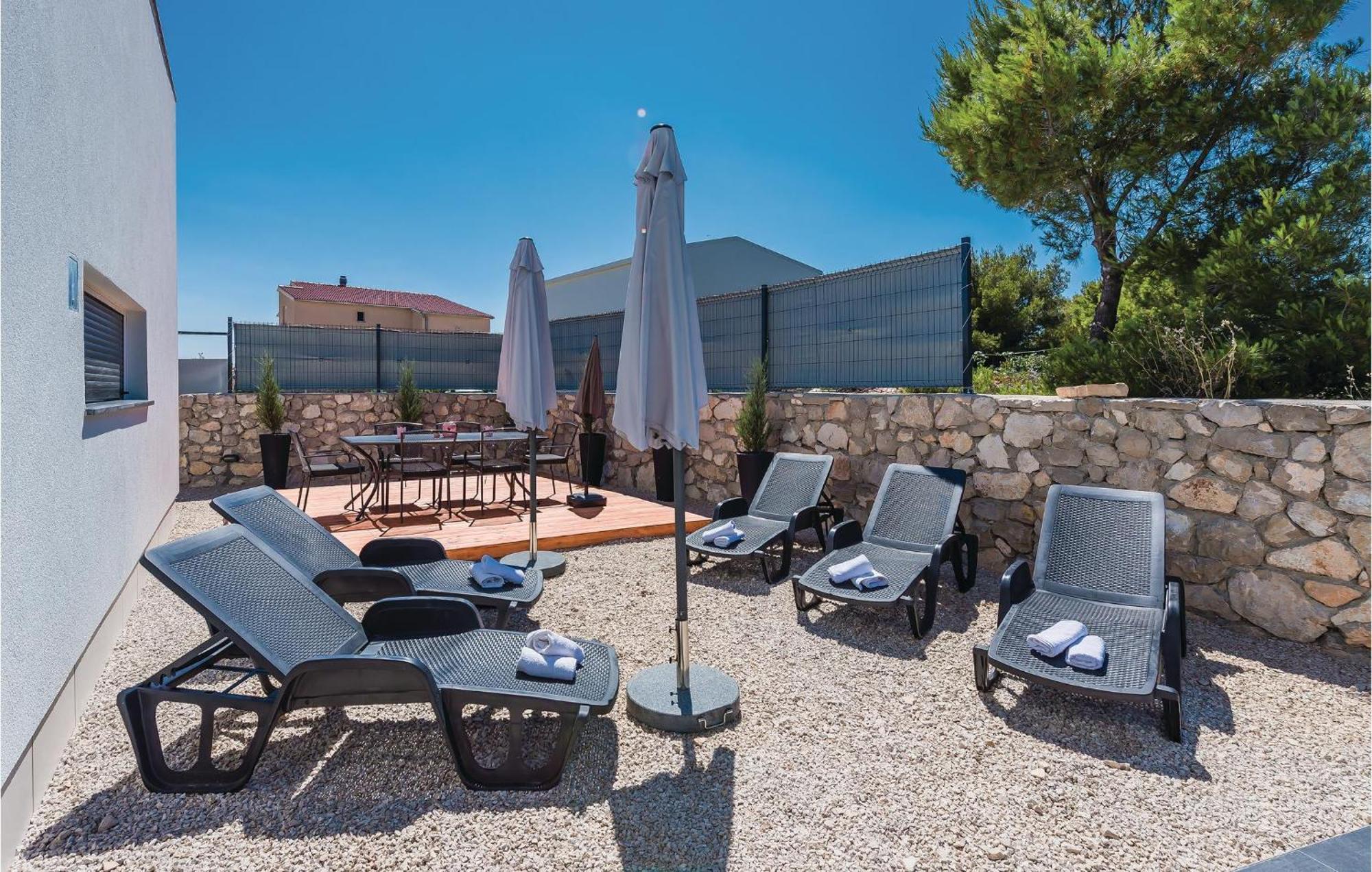 4 Bedroom Beautiful Home In Šibenik Extérieur photo