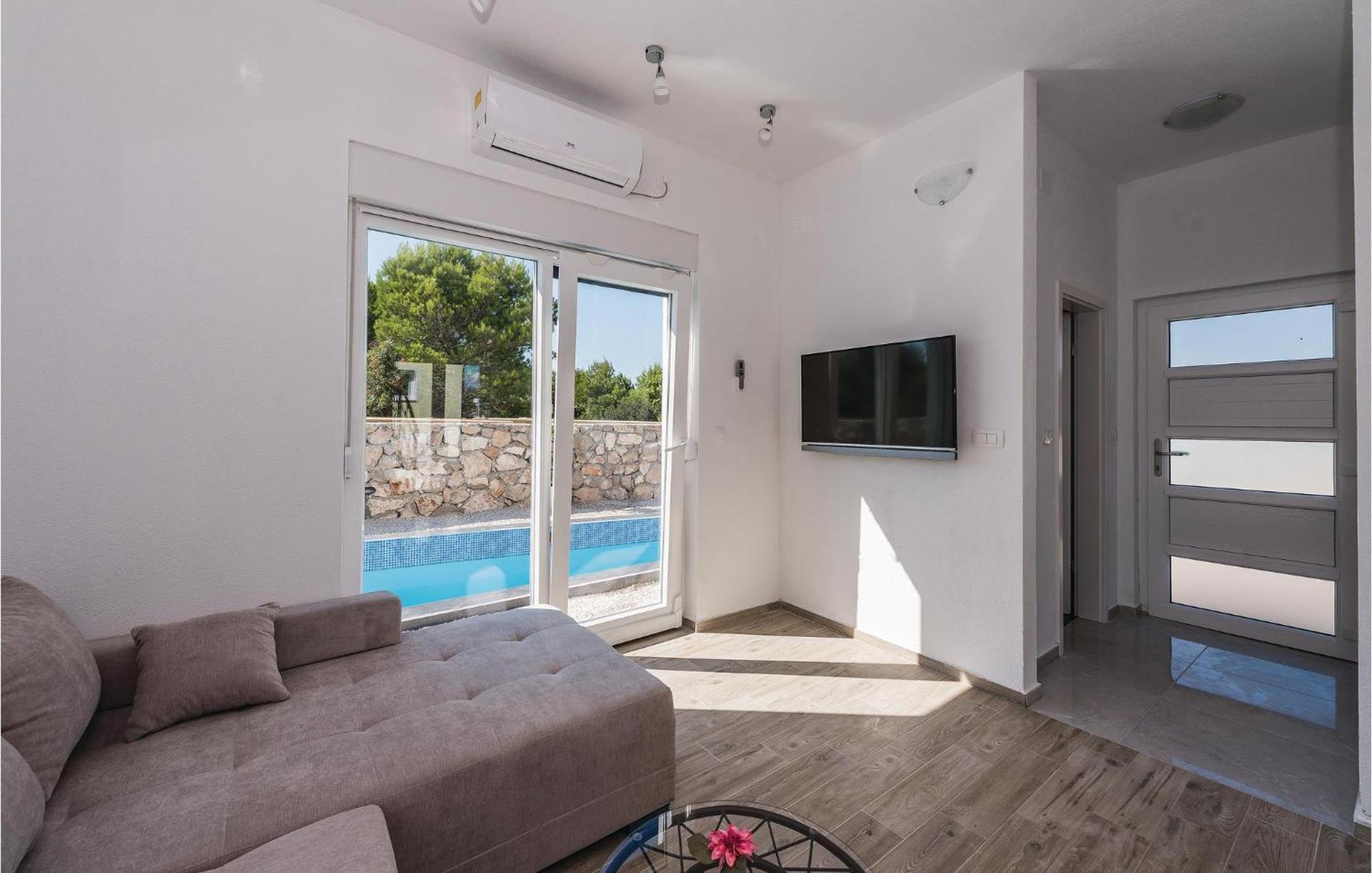 4 Bedroom Beautiful Home In Šibenik Extérieur photo
