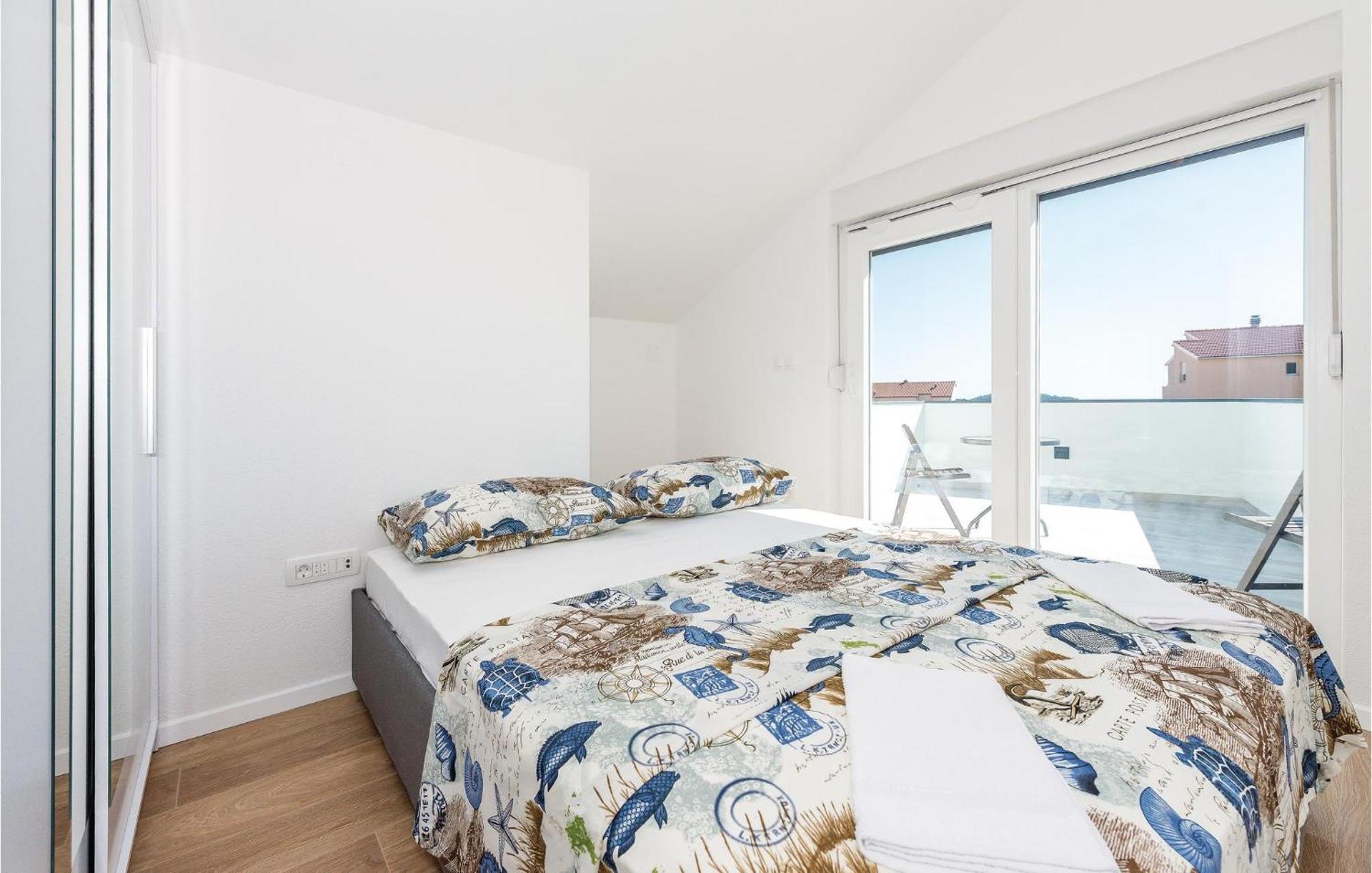 4 Bedroom Beautiful Home In Šibenik Extérieur photo